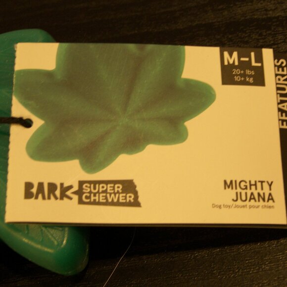 Green Leaf Dog Chew Toy - Picture 3 of 4